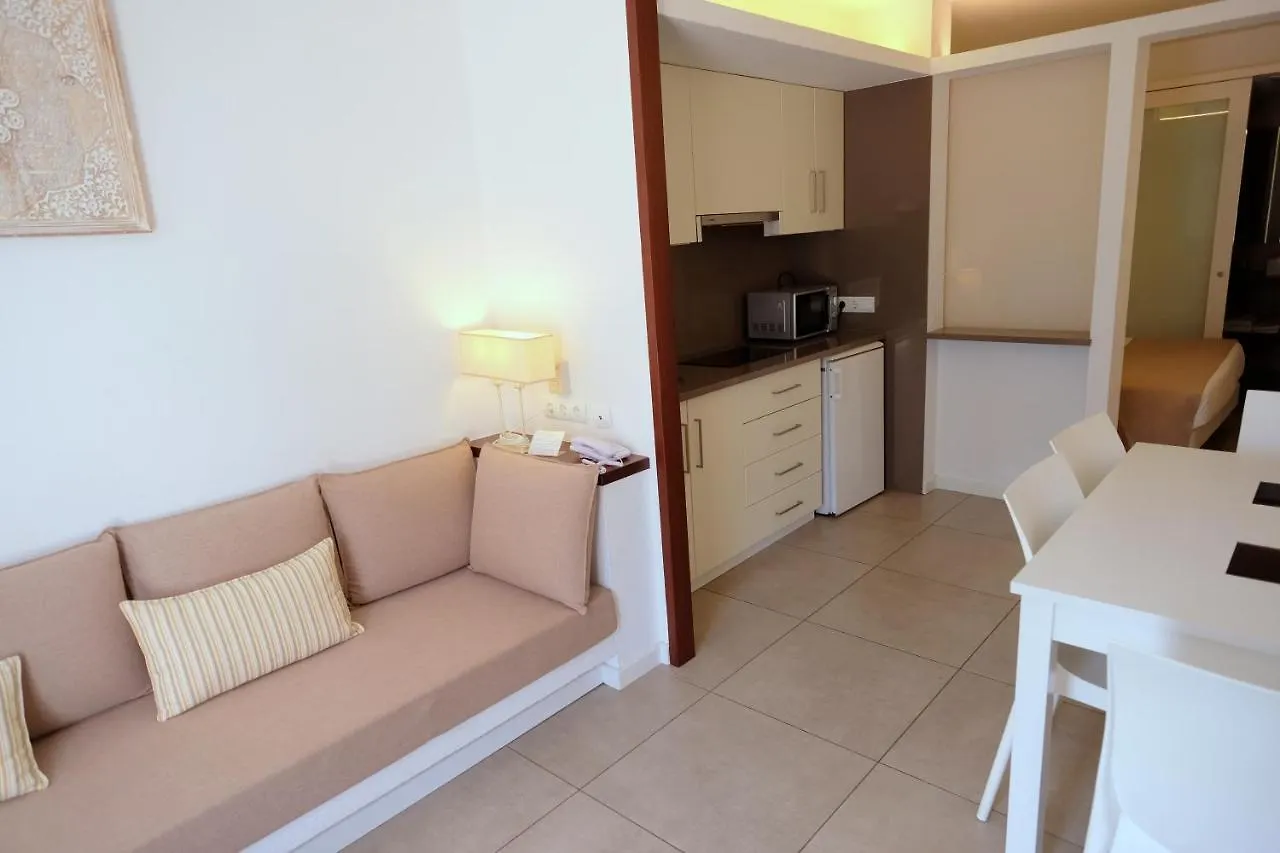 Hotel Calina Кадакес 3*,  Испания