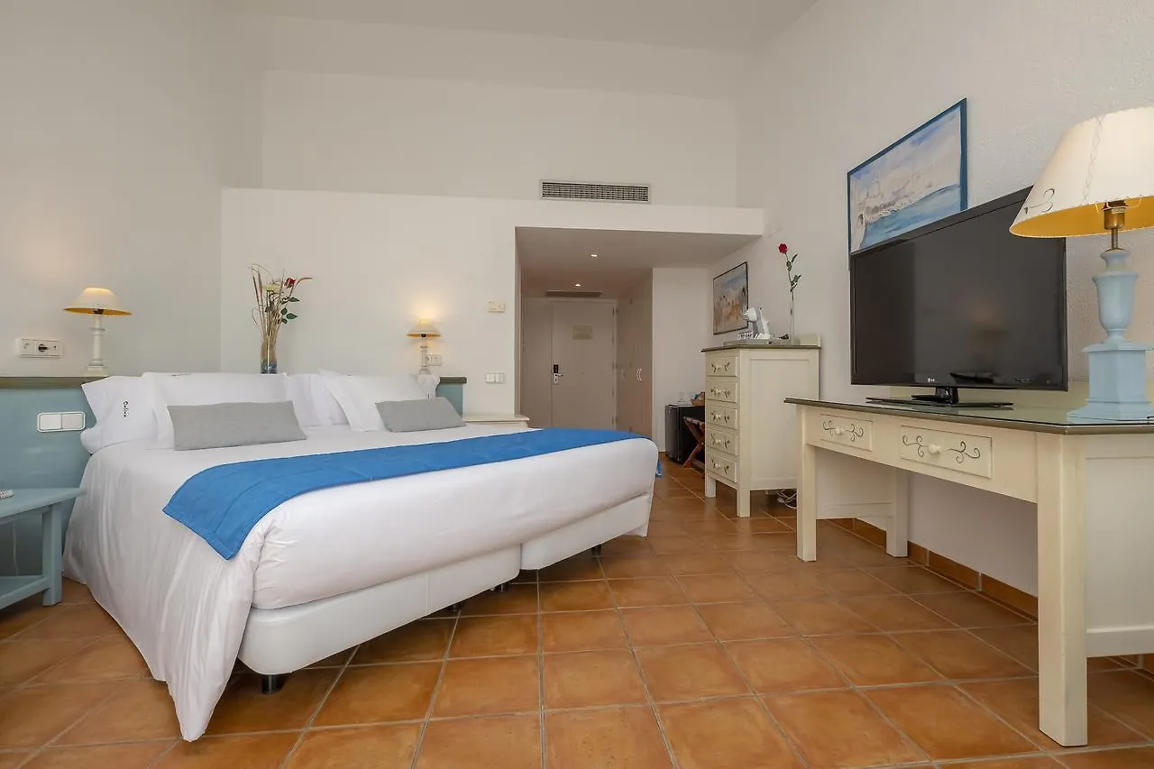 Hotel Calina Кадакес